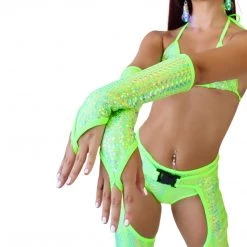 RAVELAND NEW ARRIVALS DASH OF SPARKLE GLOVES